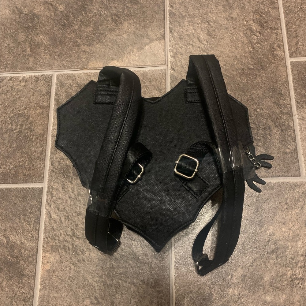 Mad Engine Halloween SPIDERWEB HEART Backpack Bag /Spider Zip Pull - Picture 3 of 9